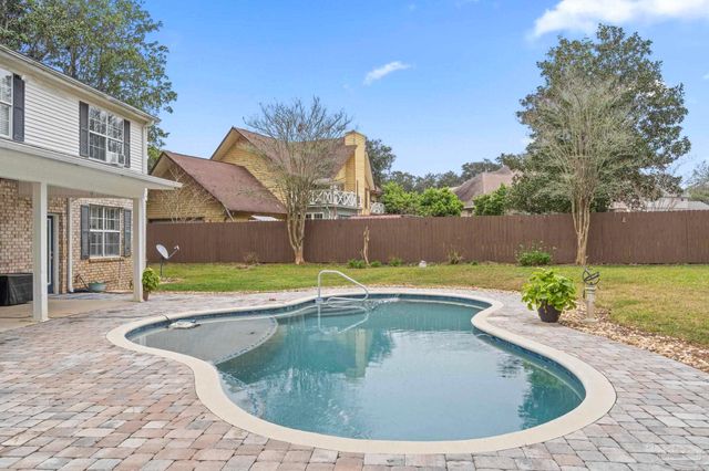 3893 Paradise Bay Dr, Gulf Breeze, FL 32563