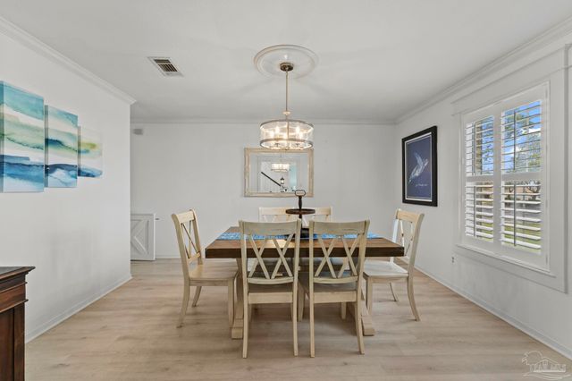 3893 Paradise Bay Dr, Gulf Breeze, FL 32563