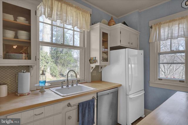 900 FRIEDENSBURG RD, Reading, PA 19606