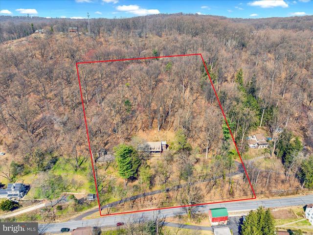 900 FRIEDENSBURG RD, Reading, PA 19606