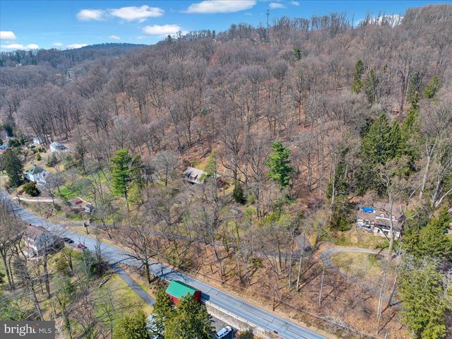 900 FRIEDENSBURG RD, Reading, PA 19606