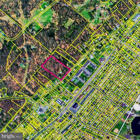 900 FRIEDENSBURG RD, Reading, PA 19606