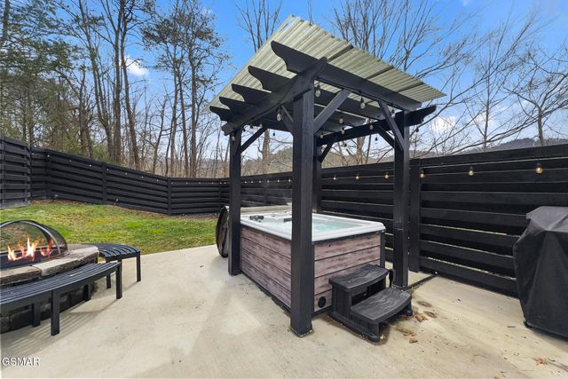 2814 Seth Road, Pigeon Forge, TN 37863