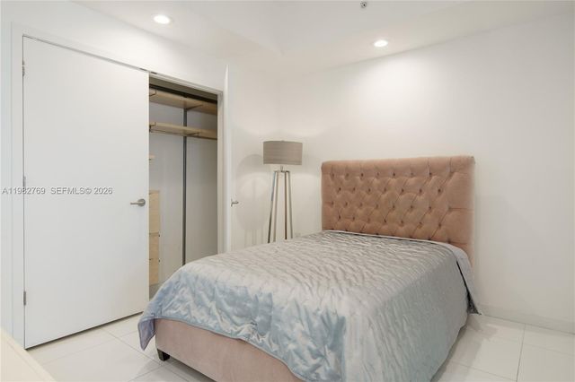 851 NE 1st Ave 4406, Miami, FL 33132