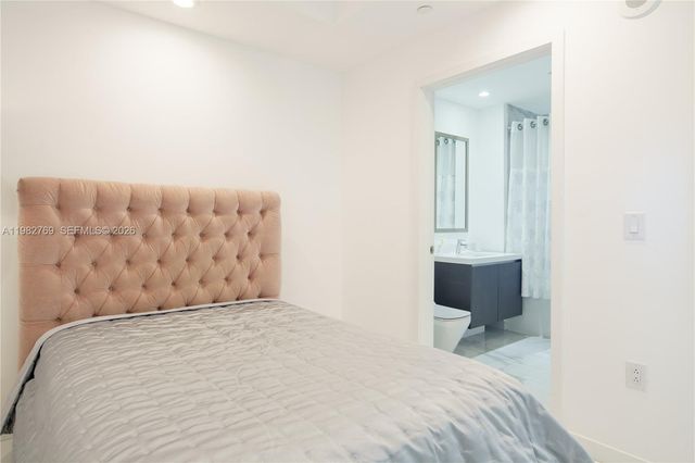 851 NE 1st Ave 4406, Miami, FL 33132