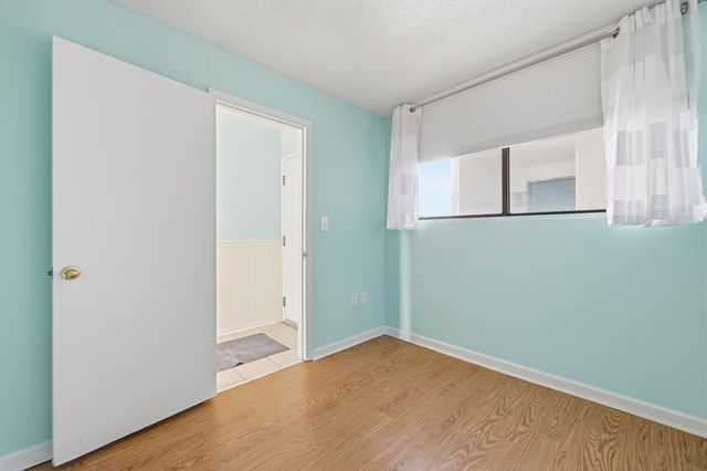 311 69th Ave N Apt 102, Myrtle Beach, SC 29572