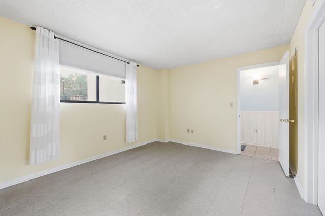 311 69th Ave N Apt 102, Myrtle Beach, SC 29572