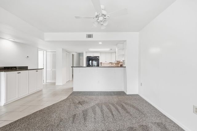 311 69th Ave N Apt 102, Myrtle Beach, SC 29572