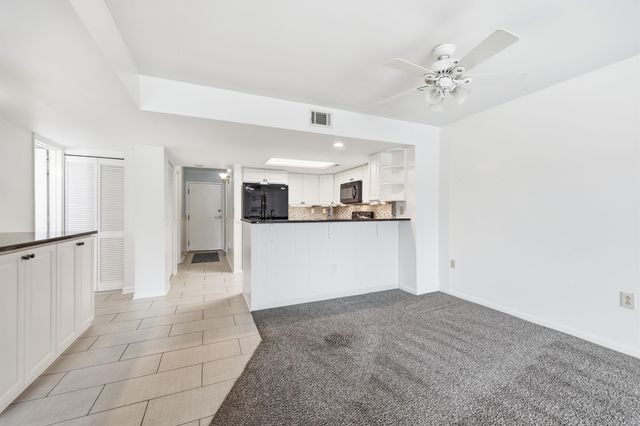 311 69th Ave N Apt 102, Myrtle Beach, SC 29572