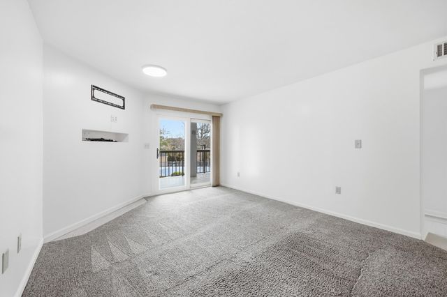 311 69th Ave N Apt 102, Myrtle Beach, SC 29572