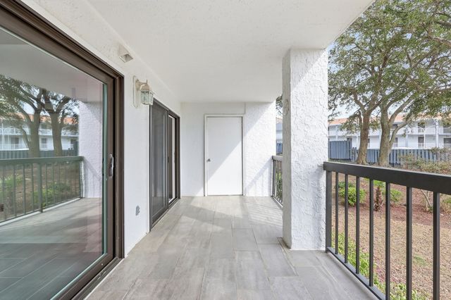 311 69th Ave N Apt 102, Myrtle Beach, SC 29572