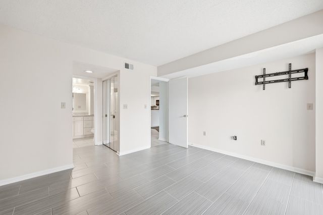 311 69th Ave N Apt 102, Myrtle Beach, SC 29572