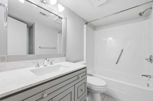 311 69th Ave N Apt 102, Myrtle Beach, SC 29572