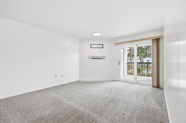 311 69th Ave N Apt 102, Myrtle Beach, SC 29572