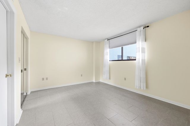 311 69th Ave N Apt 102, Myrtle Beach, SC 29572