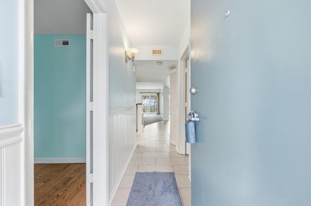 311 69th Ave N Apt 102, Myrtle Beach, SC 29572