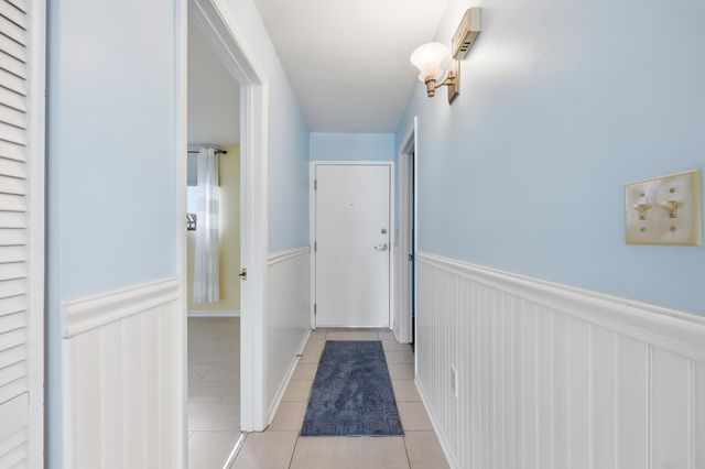 311 69th Ave N Apt 102, Myrtle Beach, SC 29572