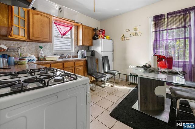 650 Grove Street, Irvington, NJ 07111