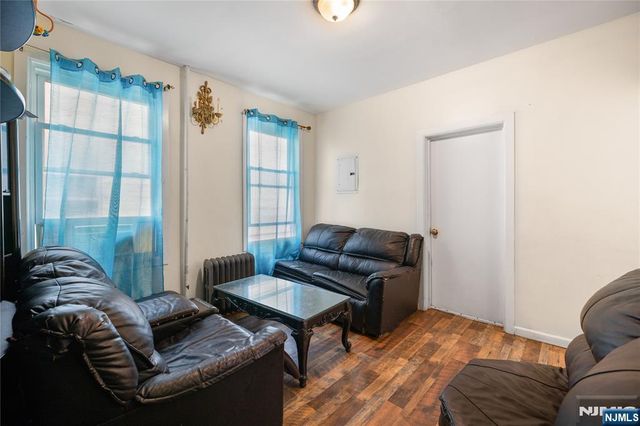 650 Grove Street, Irvington, NJ 07111