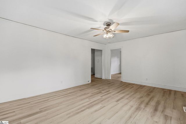 13 Walnut Lane, Travelers Rest, SC 29690