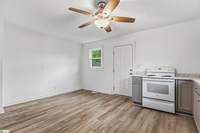 13 Walnut Lane, Travelers Rest, SC 29690