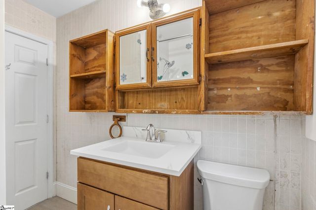 13 Walnut Lane, Travelers Rest, SC 29690