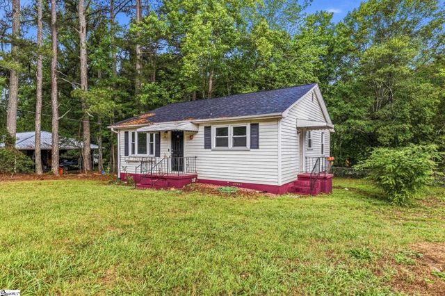 13 Walnut Lane, Travelers Rest, SC 29690
