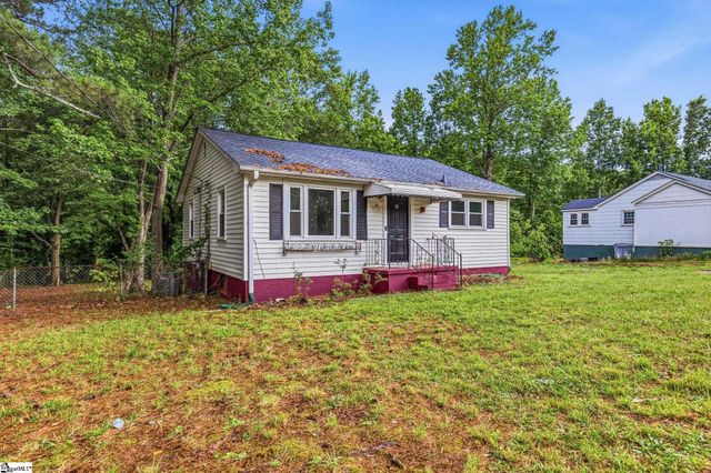 13 Walnut Lane, Travelers Rest, SC 29690