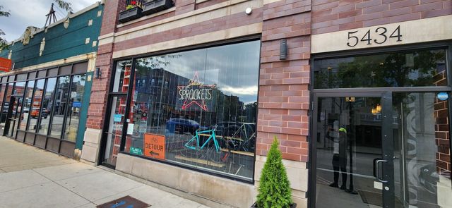 5434 N Clark Street, Chicago, IL 60640