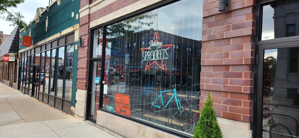 5434 N Clark Street, Chicago, IL 60640