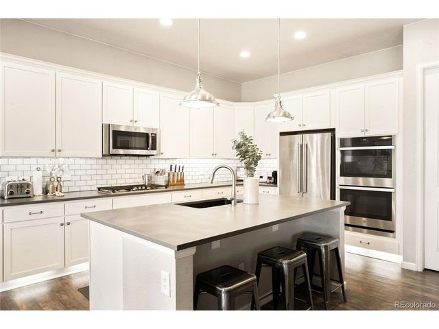 157 Sugar Beet Cir, Longmont, CO 80501