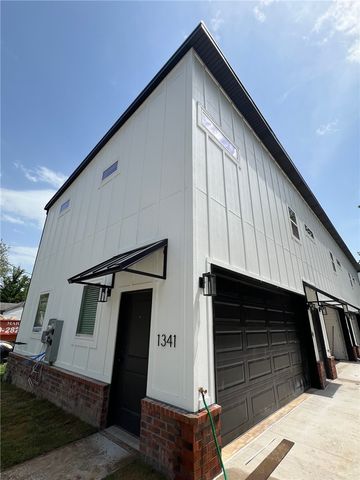1341 Hendrix Street 3, Fayetteville, AR 72703