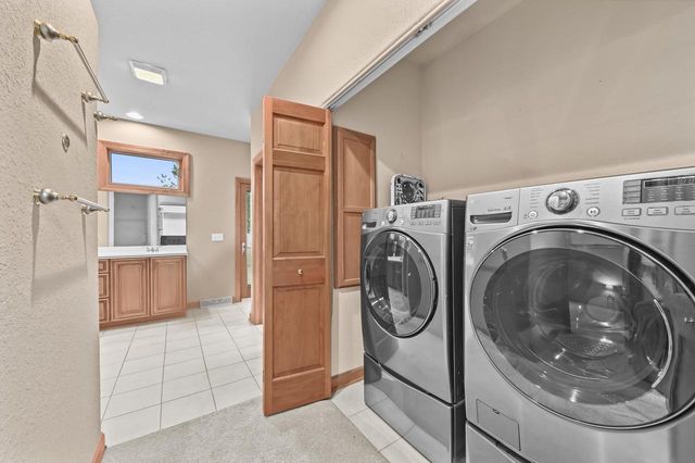 W226N3551 Wethersfield ROAD, Pewaukee, WI 53072