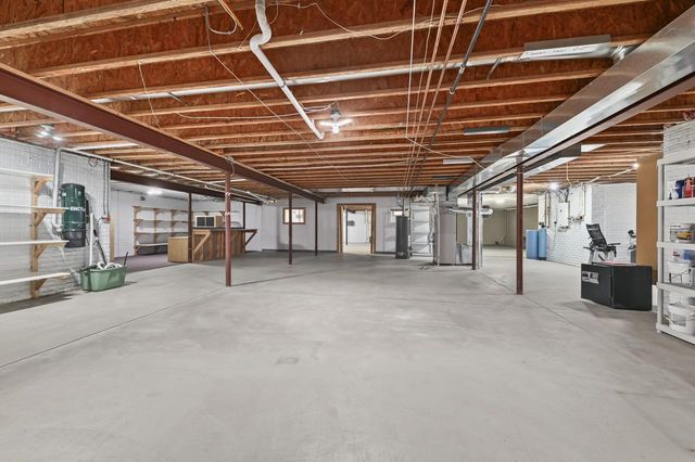 W226N3551 Wethersfield ROAD, Pewaukee, WI 53072