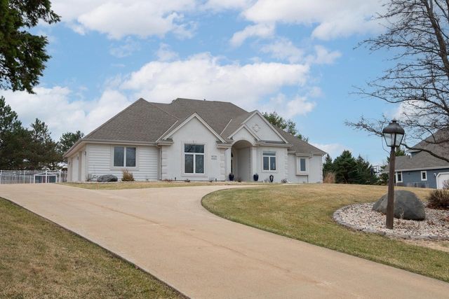W226N3551 Wethersfield ROAD, Pewaukee, WI 53072