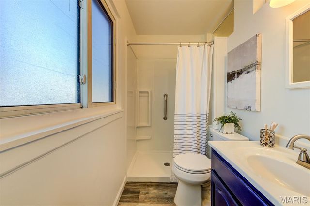 2284 Luxmore Drive, St Louis, MO 63136