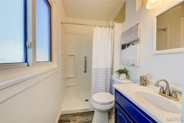 2284 Luxmore Drive, St Louis, MO 63136