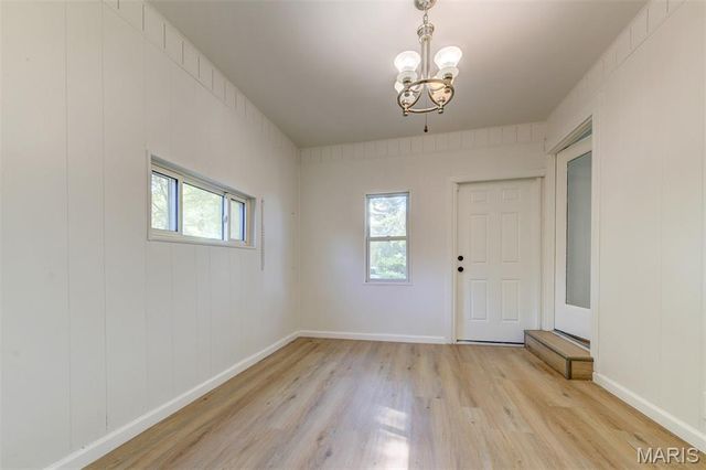 2284 Luxmore Drive, St Louis, MO 63136