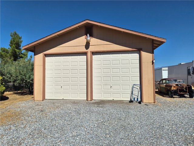 670 West Calvada Boulevard, Pahrump, NV 89048