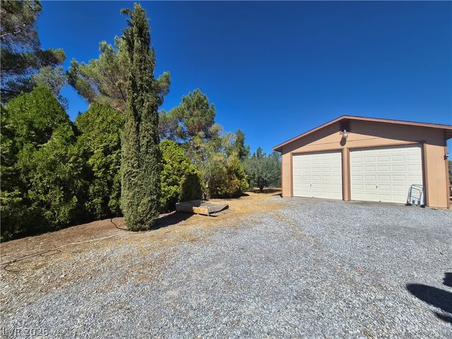 670 West Calvada Boulevard, Pahrump, NV 89048