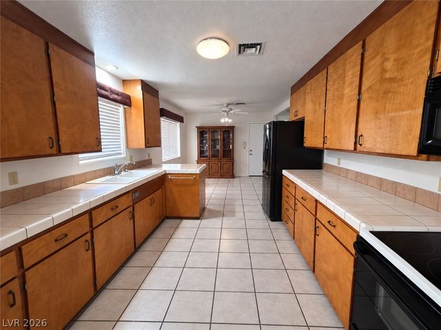 670 West Calvada Boulevard, Pahrump, NV 89048