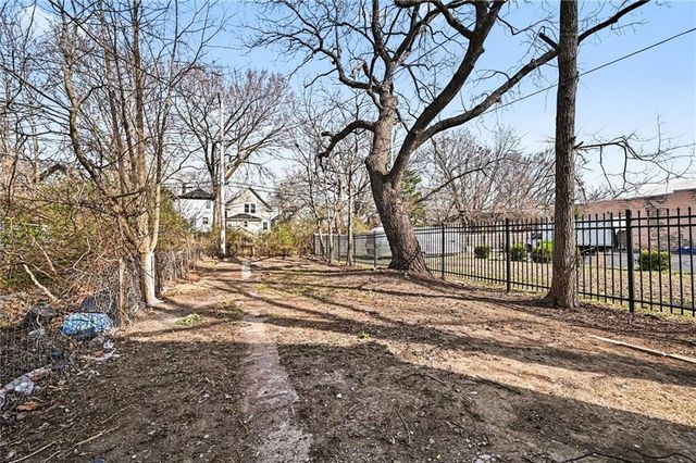 4435 Troost Avenue, Kansas City, MO 64110