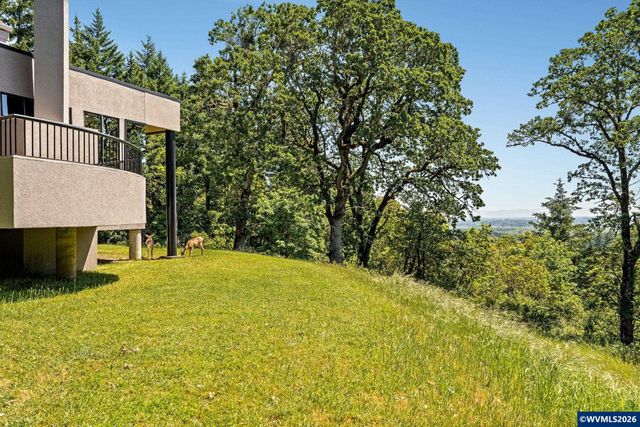 6365 NW Burgundy Dr, Corvallis, OR 97330