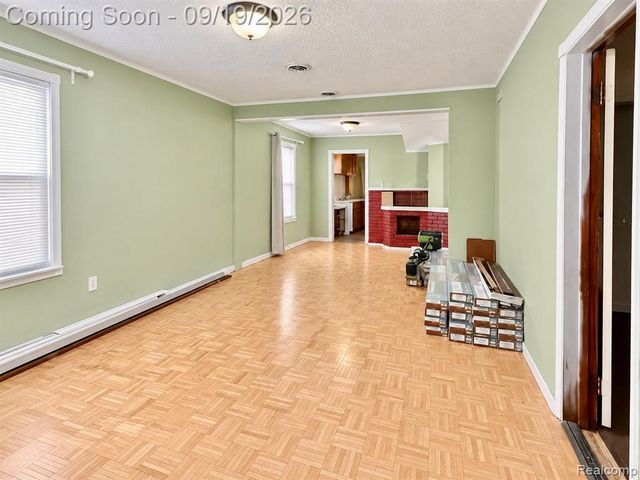 2388 Zinow Street, Hamtramck, MI 48212