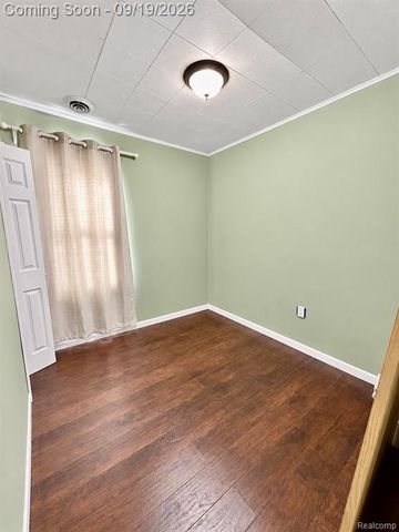 2388 Zinow Street, Hamtramck, MI 48212