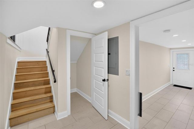 162 E DAVIS BOULEVARD, Tampa, FL 33606