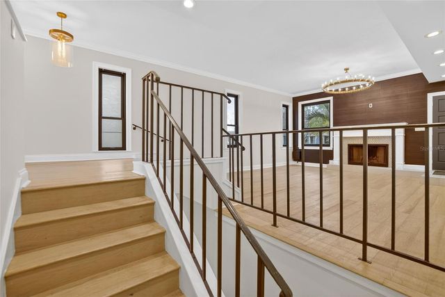 162 E DAVIS BOULEVARD, Tampa, FL 33606