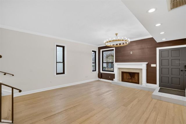 162 E DAVIS BOULEVARD, Tampa, FL 33606