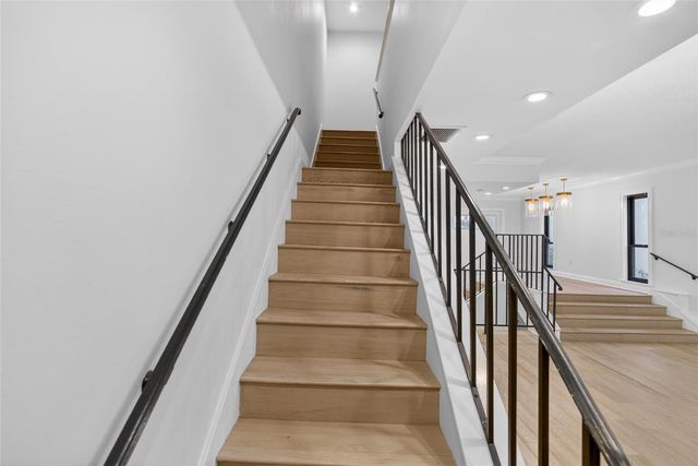 162 E DAVIS BOULEVARD, Tampa, FL 33606