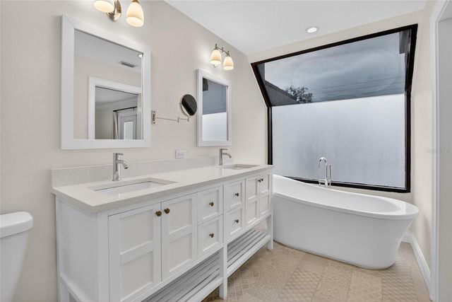 162 E DAVIS BOULEVARD, Tampa, FL 33606